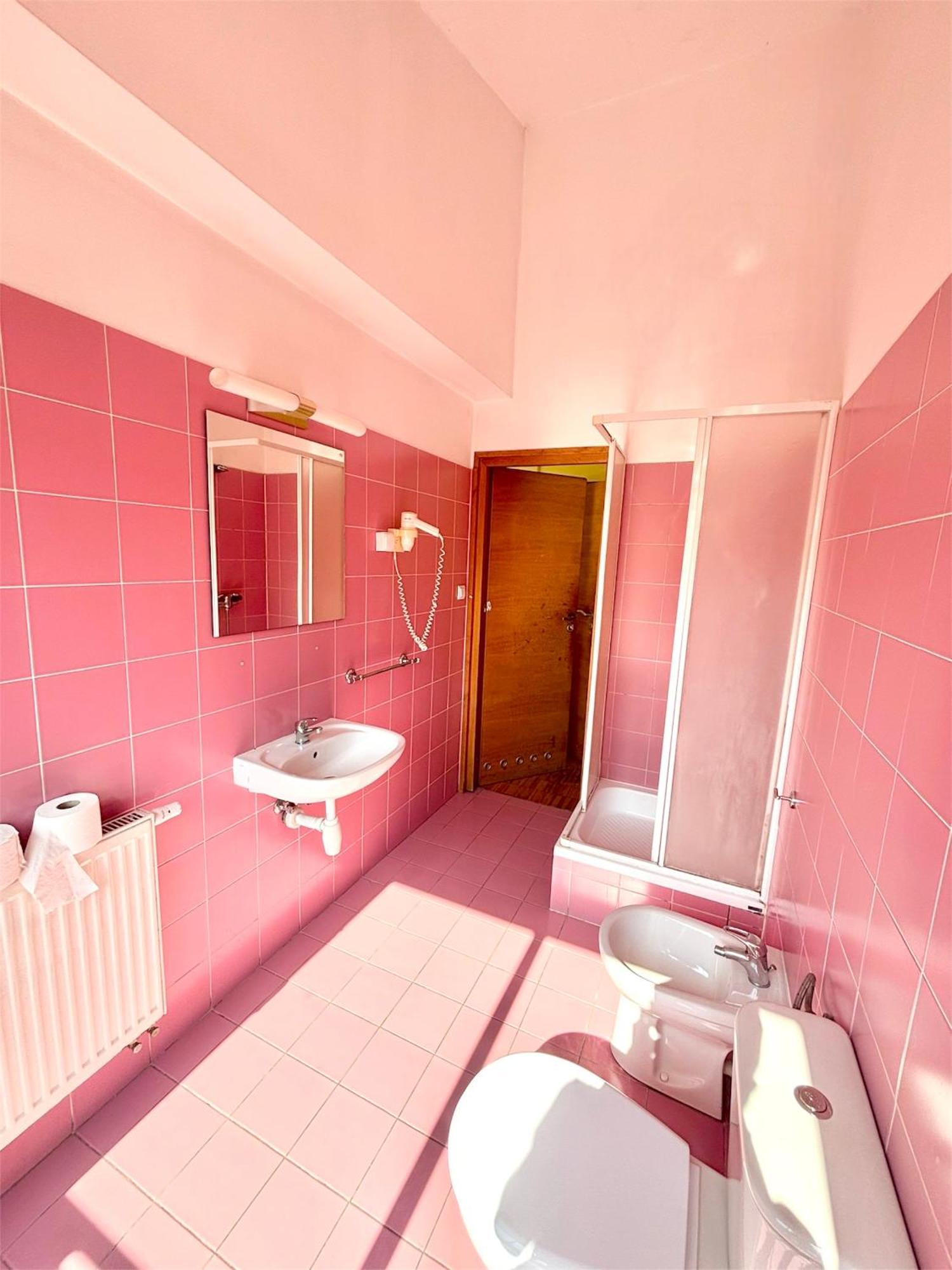 ניסה Hostel Nuove Frontiere מראה חיצוני תמונה